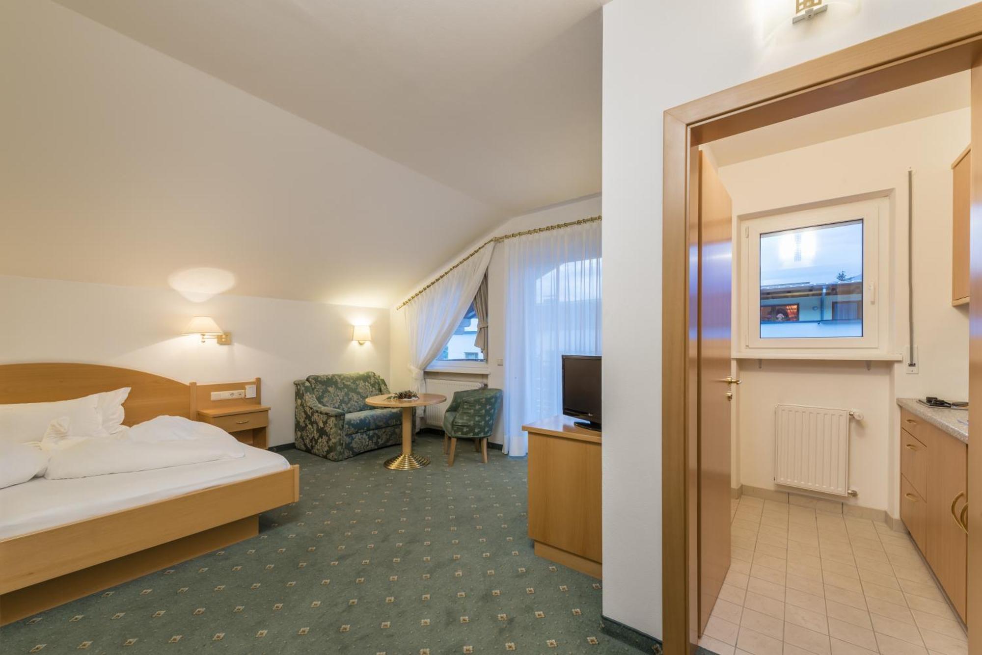 Prack Hotel 3*